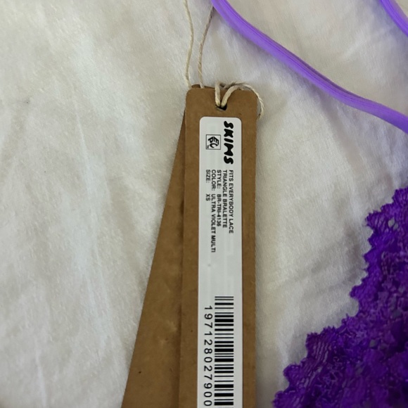 SKIMS triangle bralette XS - Picture 3 of 3